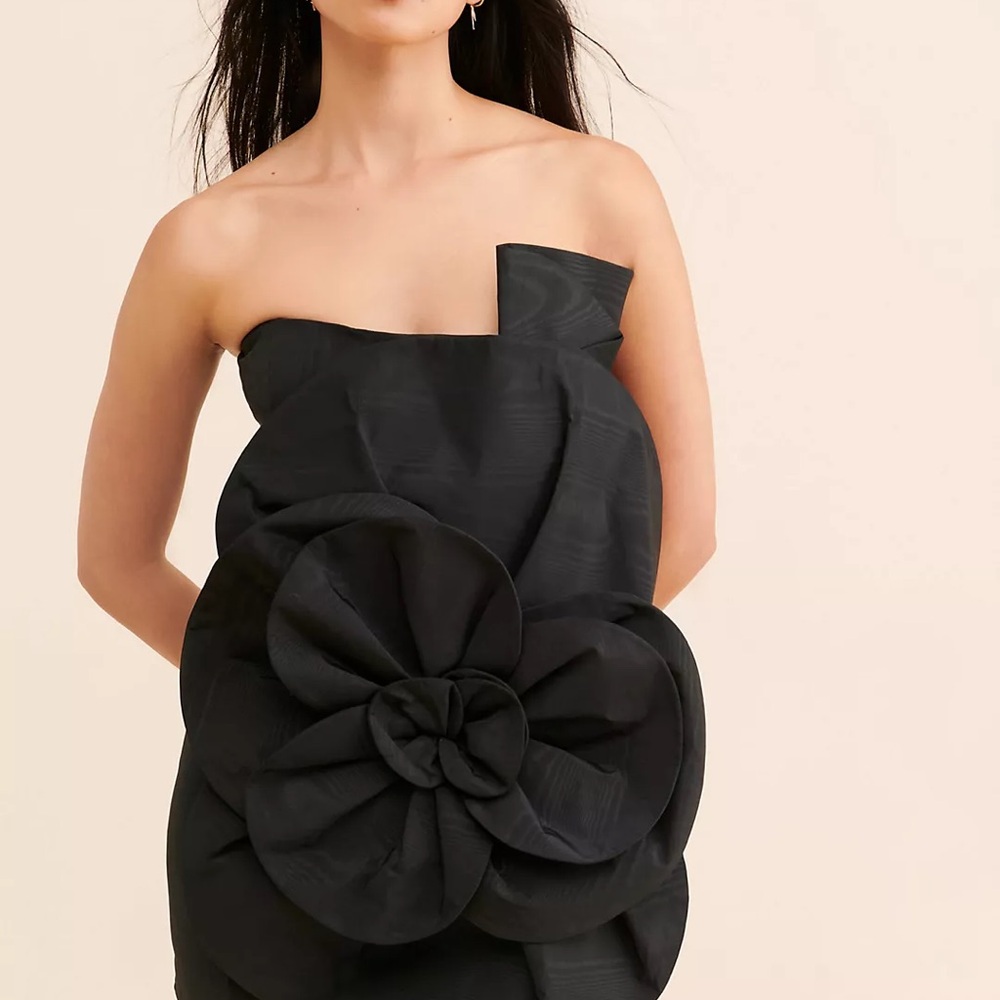Bardot Dominique Black Strapless Mini Dress with Large Floral Detail Size6 - Picture 2 of 4